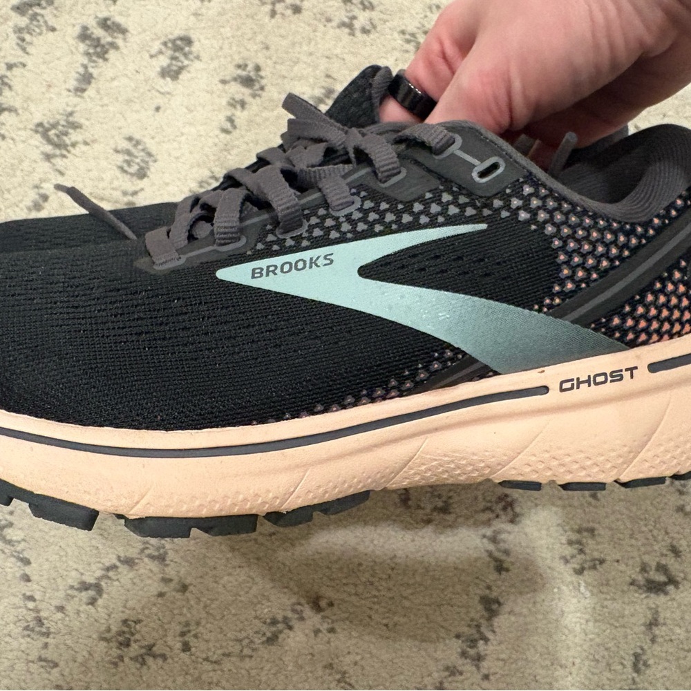 Brooks running shoe - Black with Mint and Blush accents